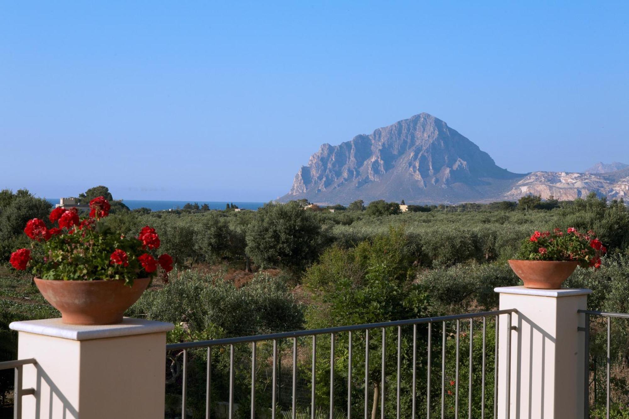 Bed and Breakfast Baglio Sant'Andrea Вальдериче Экстерьер фото