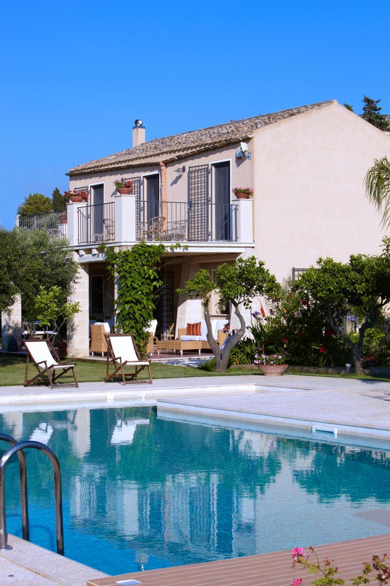 Bed and Breakfast Baglio Sant'Andrea Вальдериче Экстерьер фото