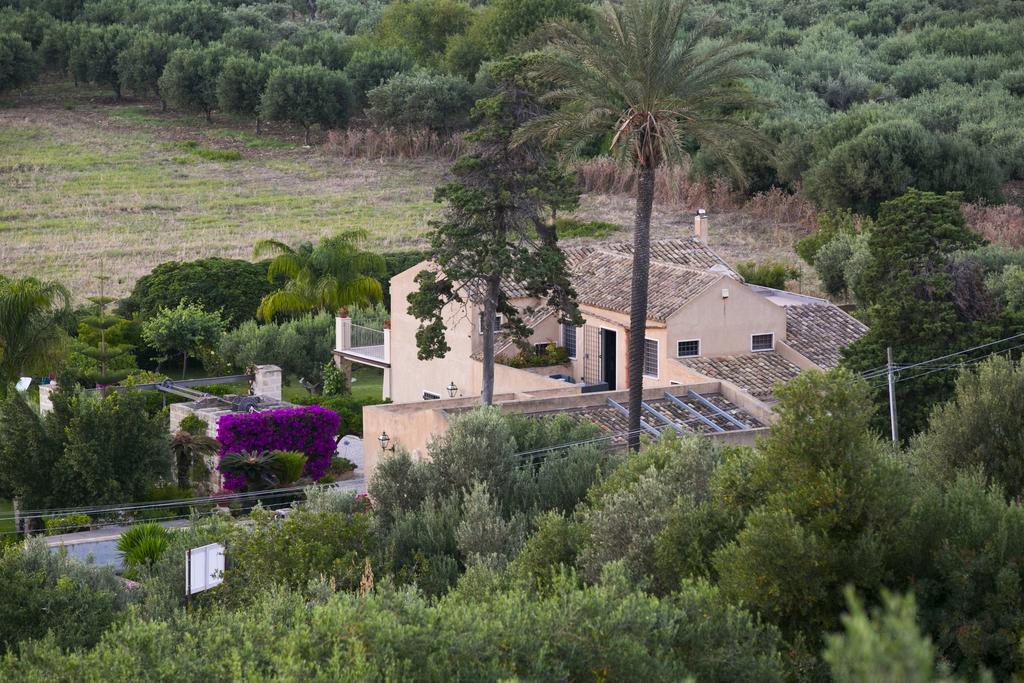 Bed and Breakfast Baglio Sant'Andrea Вальдериче Экстерьер фото