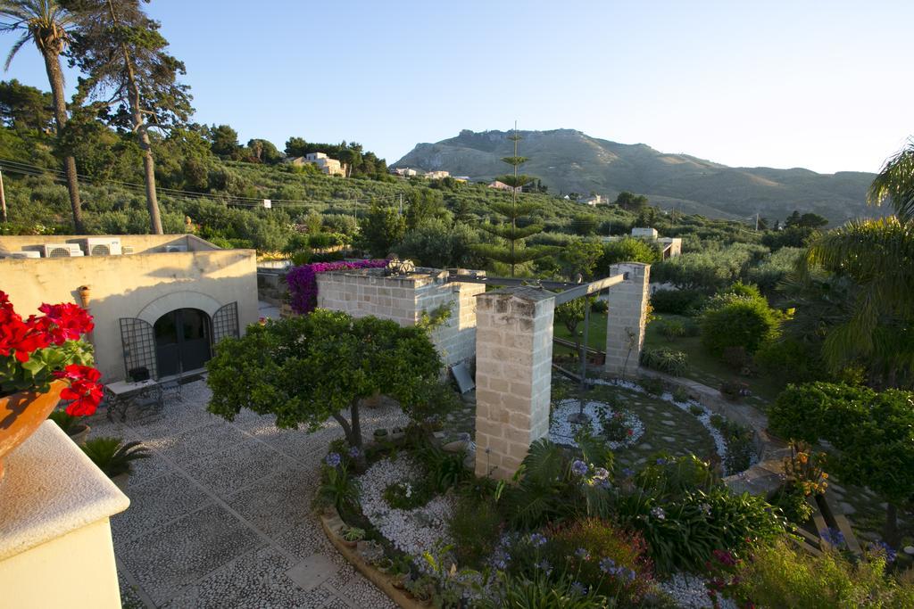 Bed and Breakfast Baglio Sant'Andrea Вальдериче Экстерьер фото
