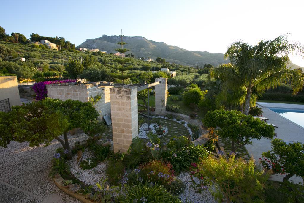 Bed and Breakfast Baglio Sant'Andrea Вальдериче Экстерьер фото