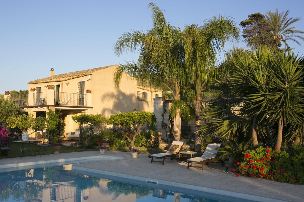 Bed and Breakfast Baglio Sant'Andrea Вальдериче Экстерьер фото