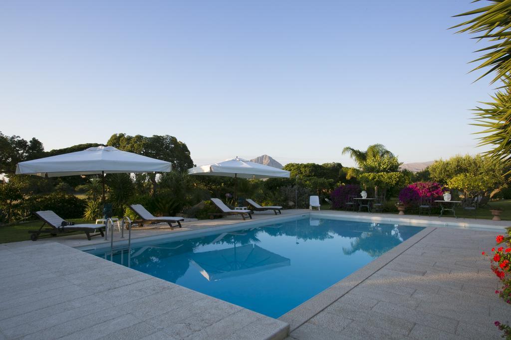 Bed and Breakfast Baglio Sant'Andrea Вальдериче Экстерьер фото