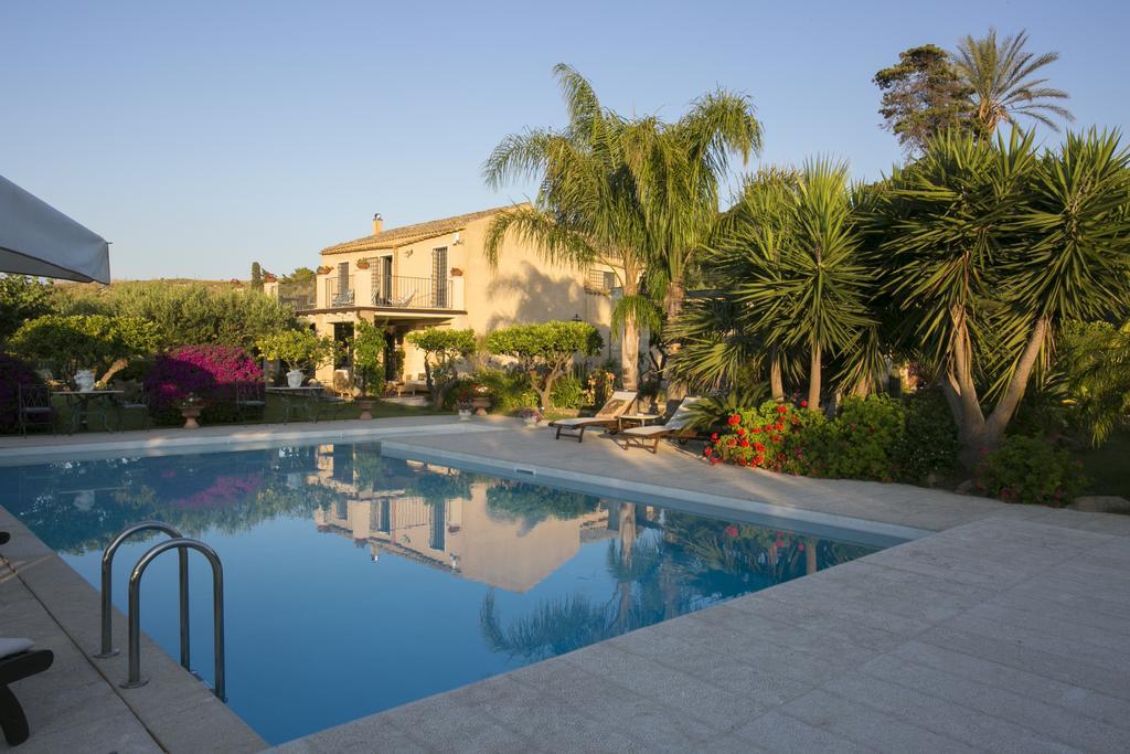 Bed and Breakfast Baglio Sant'Andrea Вальдериче Экстерьер фото